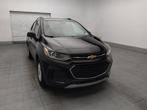 Used 2020 Chevrolet Trax LT FWD image 14