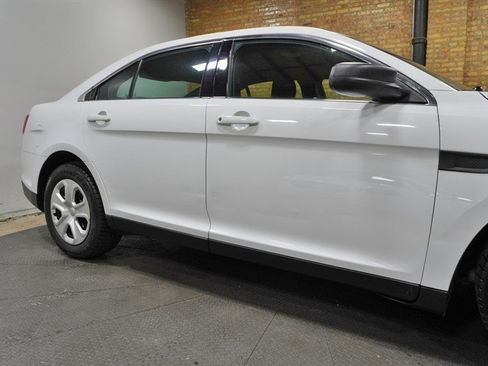Used 2016 Ford Taurus Police Interceptor AWD image 9