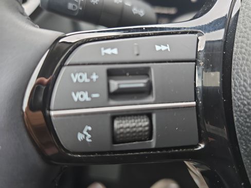 Used 2025 Honda Pilot Elite image 19