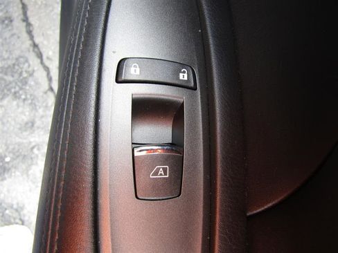 Used 2016 INFINITI Q70 L 3.7 image 36