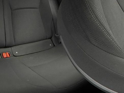 Used 2019 Toyota C-HR XLE FWD image 14