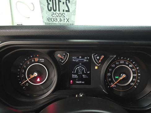 Certified 2025 Jeep Gladiator Sport AWD/4WD image 5