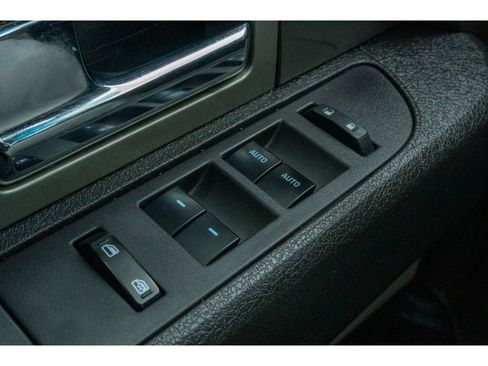 Used 2013 Ford F150 Raptor w/ Luxury Equipment Group image 28