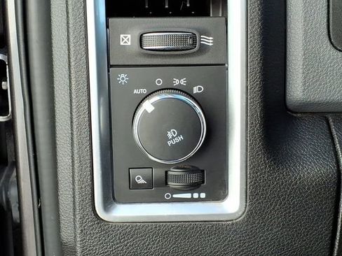Used 2020 RAM 1500 Classic Warlock AWD/4WD image 25