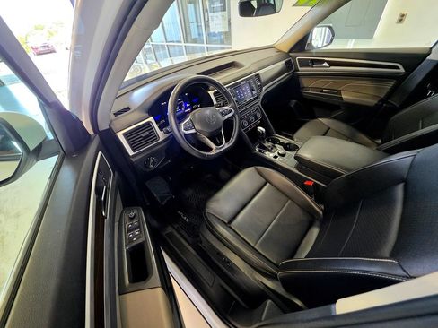 Used 2023 Volkswagen Atlas SE AWD/4WD image 15