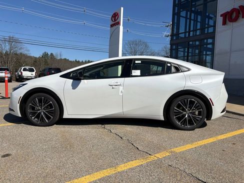 New 2026 Toyota Prius XLE image 2