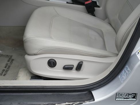 Used 2012 Volkswagen Passat 2.5 SE image 19