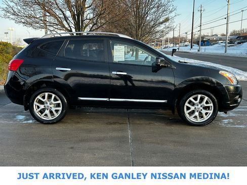 Used 2012 Nissan Rogue SL image 2