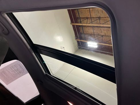 Used 2020 Chevrolet Malibu LT image 30