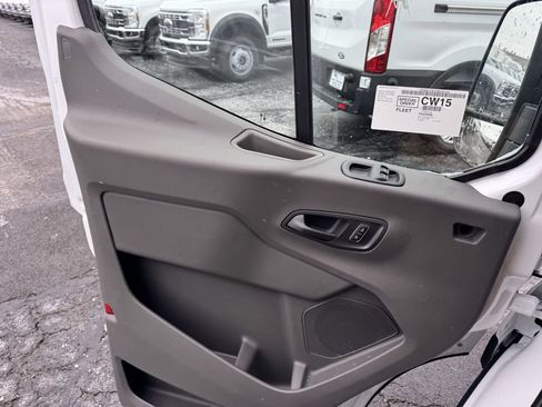 New 2026 Ford Transit 250 148 Medium Roof image 9