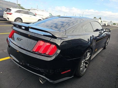 Used 2017 Ford Mustang GT RWD image 4