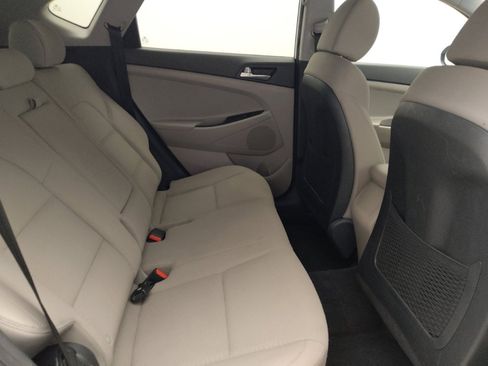 Used 2019 Hyundai Tucson Value FWD image 19