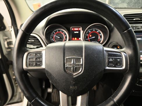 Used 2015 Dodge Journey Crossroad w/ Flexible Seating Group image 11