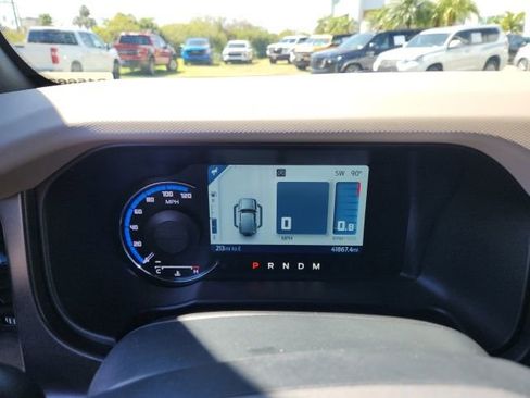 Used 2023 Ford Bronco Wildtrak image 28