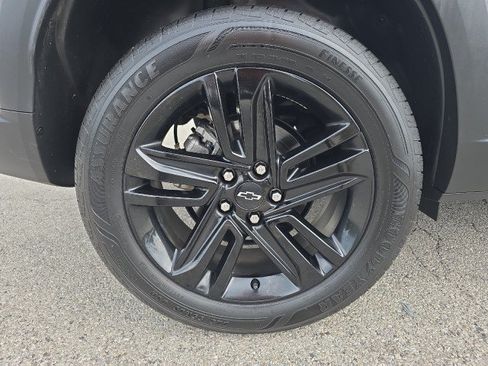 Used 2024 Chevrolet Trax ACTIV FWD image 41