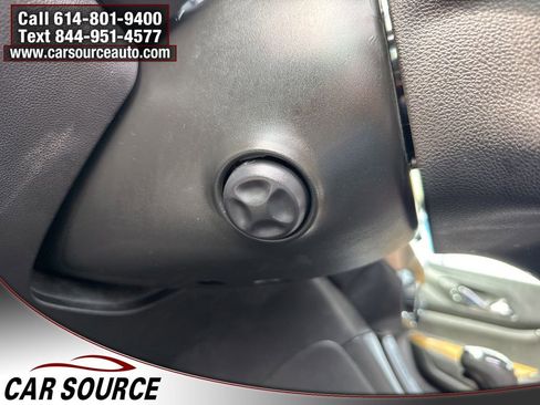 Used 2017 GMC Acadia Denali image 21