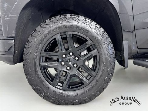 Used 2021 Chevrolet Silverado 1500 Custom Trail Boss AWD/4WD image 36