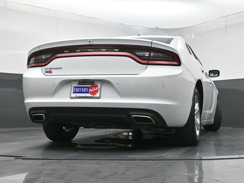 Used 2022 Dodge Charger SXT w/ Leather Interior Group RWD image 30