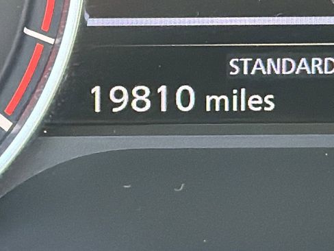 Used 2023 Nissan Rogue SV image 25