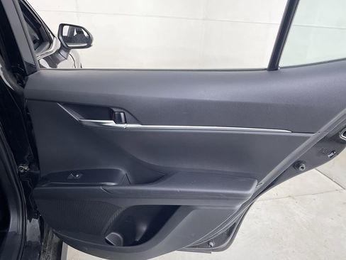 Used 2020 Toyota Camry LE FWD image 21