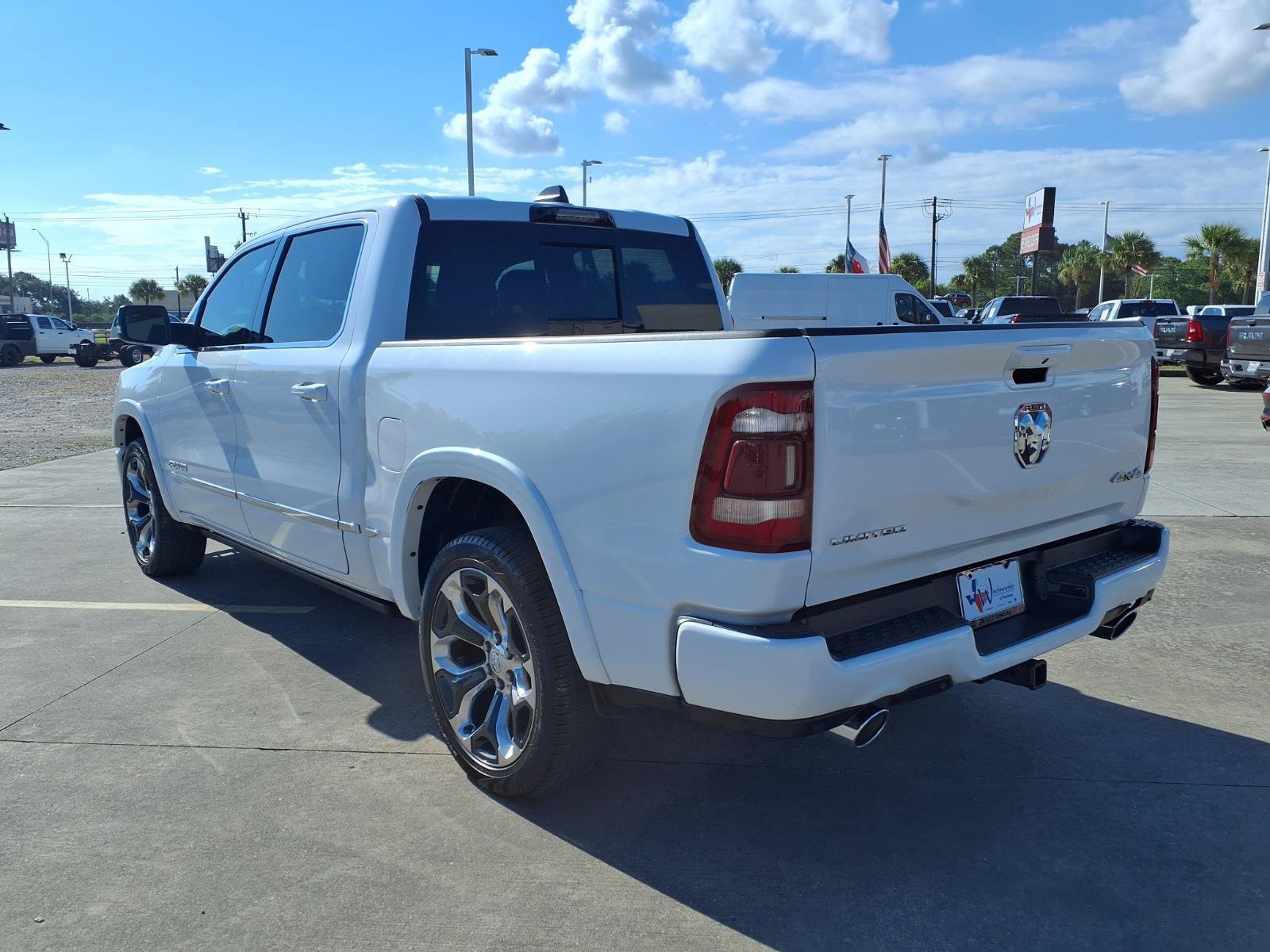 Used 2024 RAM 1500 Limited AWD/4WD image 8