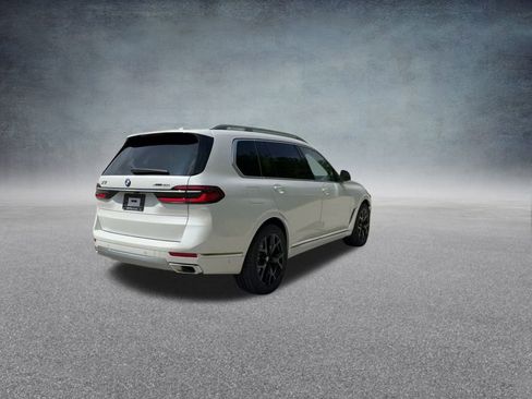 Used 2025 BMW X7 xDrive40i image 22
