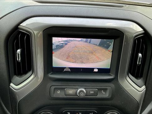 Used 2021 Chevrolet Silverado 1500 Custom AWD/4WD image 15