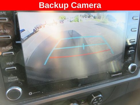 Used 2020 Toyota Tacoma TRD Sport AWD/4WD image 17