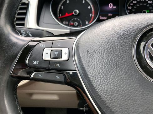 Used 2018 Volkswagen Atlas SEL w/ R-Line Package AWD/4WD image 24