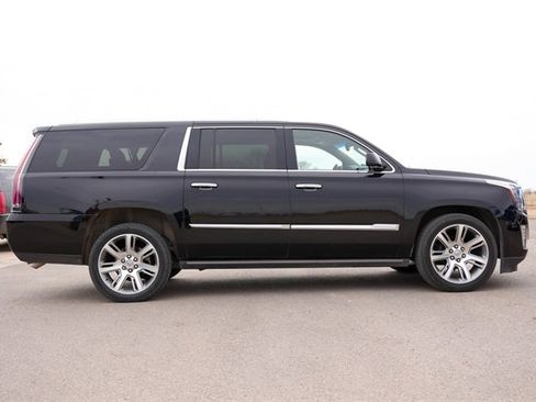 Used 2015 Cadillac Escalade ESV Premium image 3