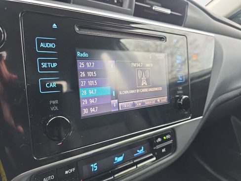 Used 2019 Toyota Corolla LE image 20