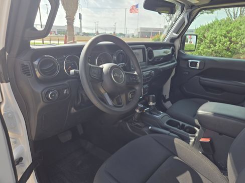 Used 2023 Jeep Wrangler Unlimited Sport AWD/4WD image 11