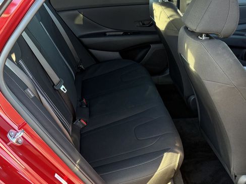 Certified 2025 Hyundai Elantra Sport image 26