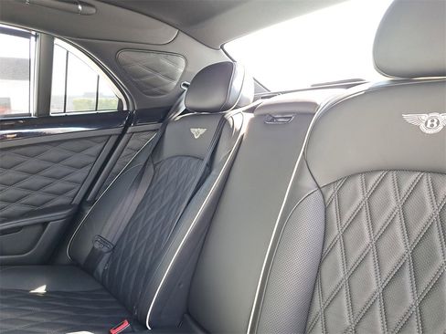 Used 2017 Bentley Mulsanne Speed image 10