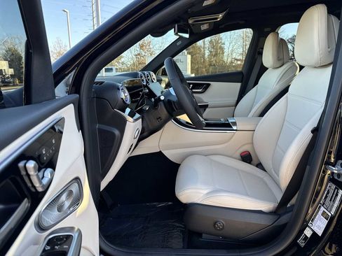 New 2026 Mercedes-Benz GLC 300 image 2