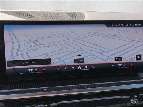 Used 2025 BMW X7 M60i image 13