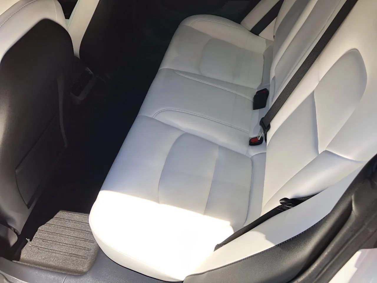 Used 2022 Tesla Model 3 Performance AWD/4WD image 25