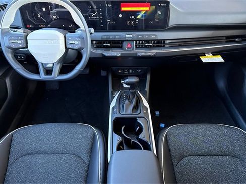 New 2025 Kia K4 GT-Line image 15
