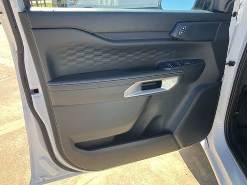 New 2025 Ford Ranger XLT w/ Chrome Accent Package image 24