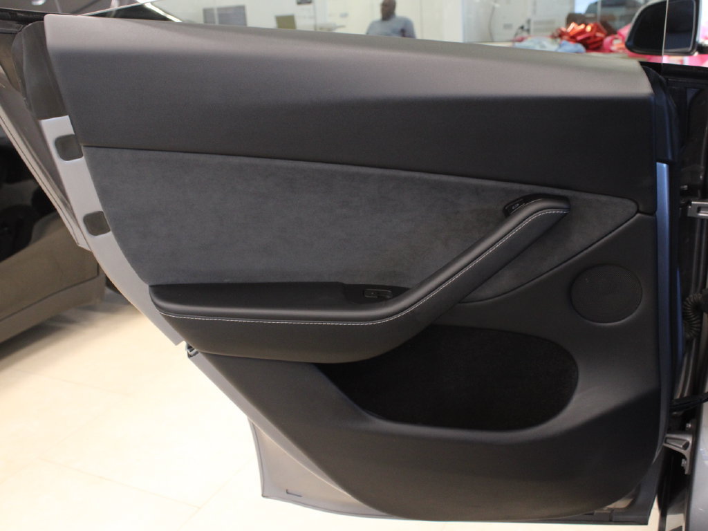 Used 2025 Tesla Model Y Performance AWD/4WD image 25