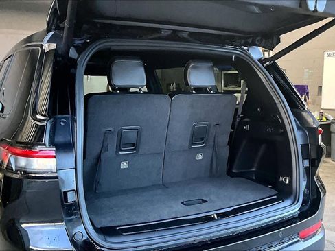 Used 2021 Jeep Grand Cherokee L Laredo image 19