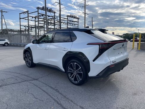 Used 2025 Toyota bZ4X AWD w/ Weather Package image 2
