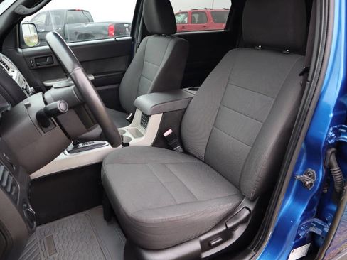 Used 2011 Ford Escape XLT image 3