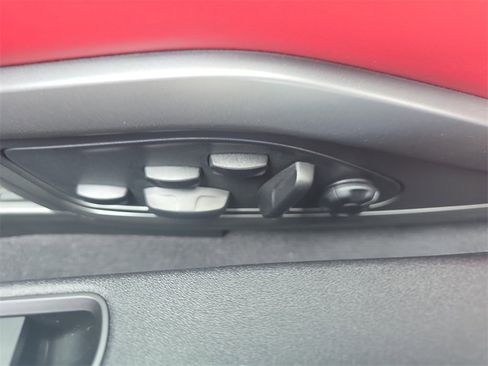 Used 2024 Porsche 911 Carrera S image 24