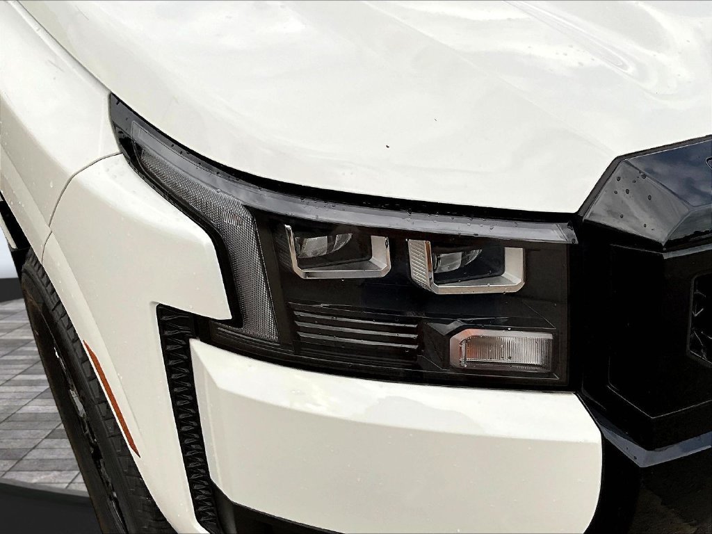 New 2026 Nissan Frontier SV w/ All-Weather Content Package AWD/4WD image 36