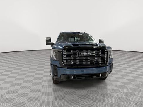 New 2026 GMC Sierra 3500 Denali Ultimate image 3