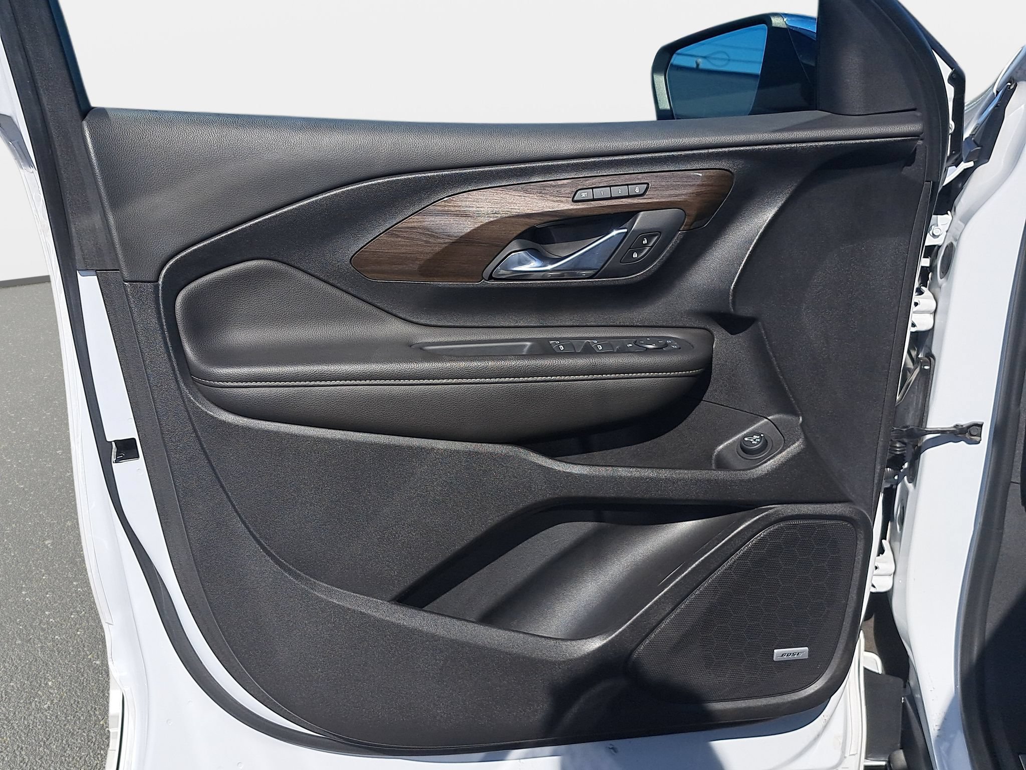 Used 2020 GMC Terrain Denali w/ Denali Premium Package AWD/4WD image 27