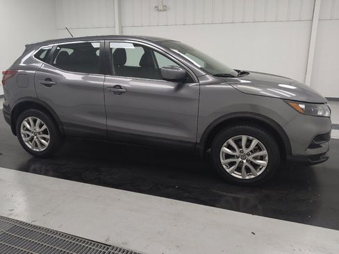 Used 2020 Nissan Rogue Sport S w/ Appearance Package FWD image 11