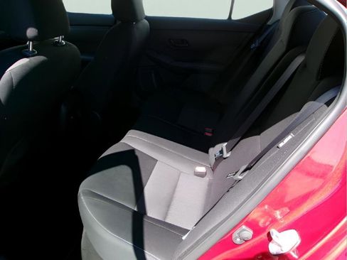 Used 2024 Nissan Sentra SV image 9