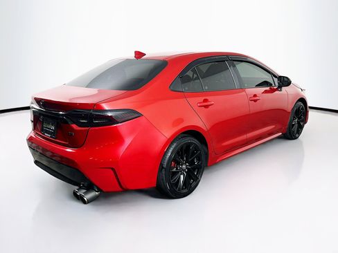 Used 2021 Toyota Corolla LE image 9